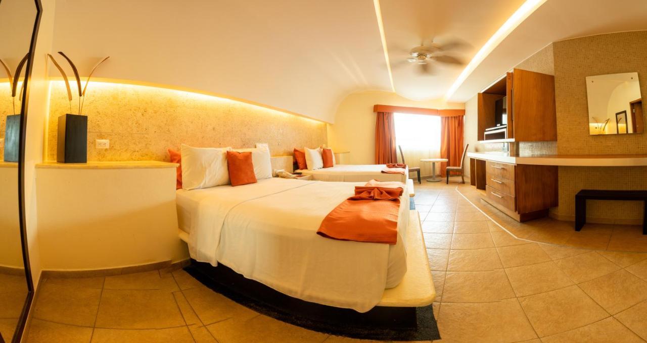 Artisan Playa Esmeralda Family Beach Hotel Playa Chachalacas エクステリア 写真