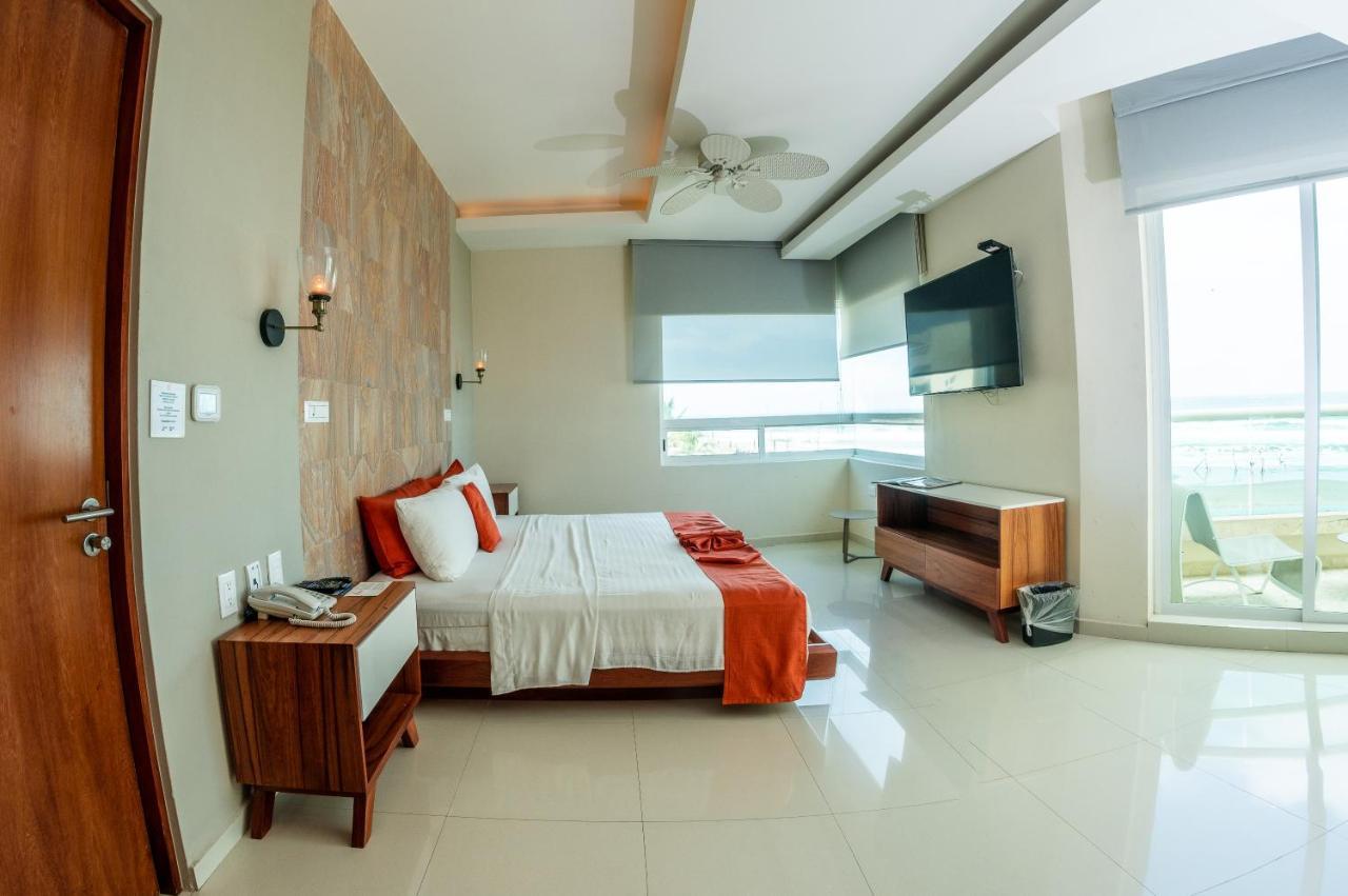 Artisan Playa Esmeralda Family Beach Hotel Playa Chachalacas エクステリア 写真