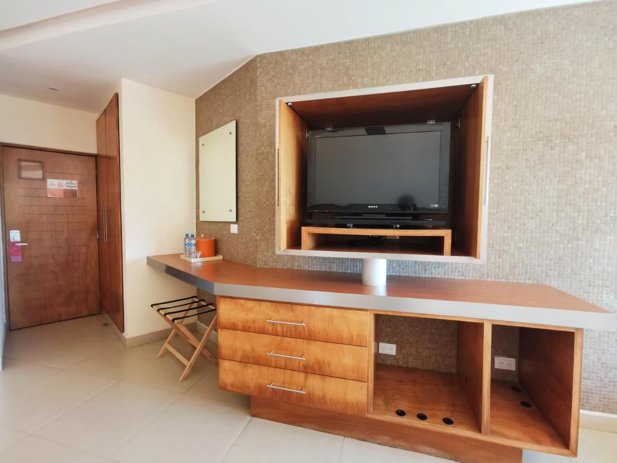 Artisan Playa Esmeralda Family Beach Hotel Playa Chachalacas エクステリア 写真