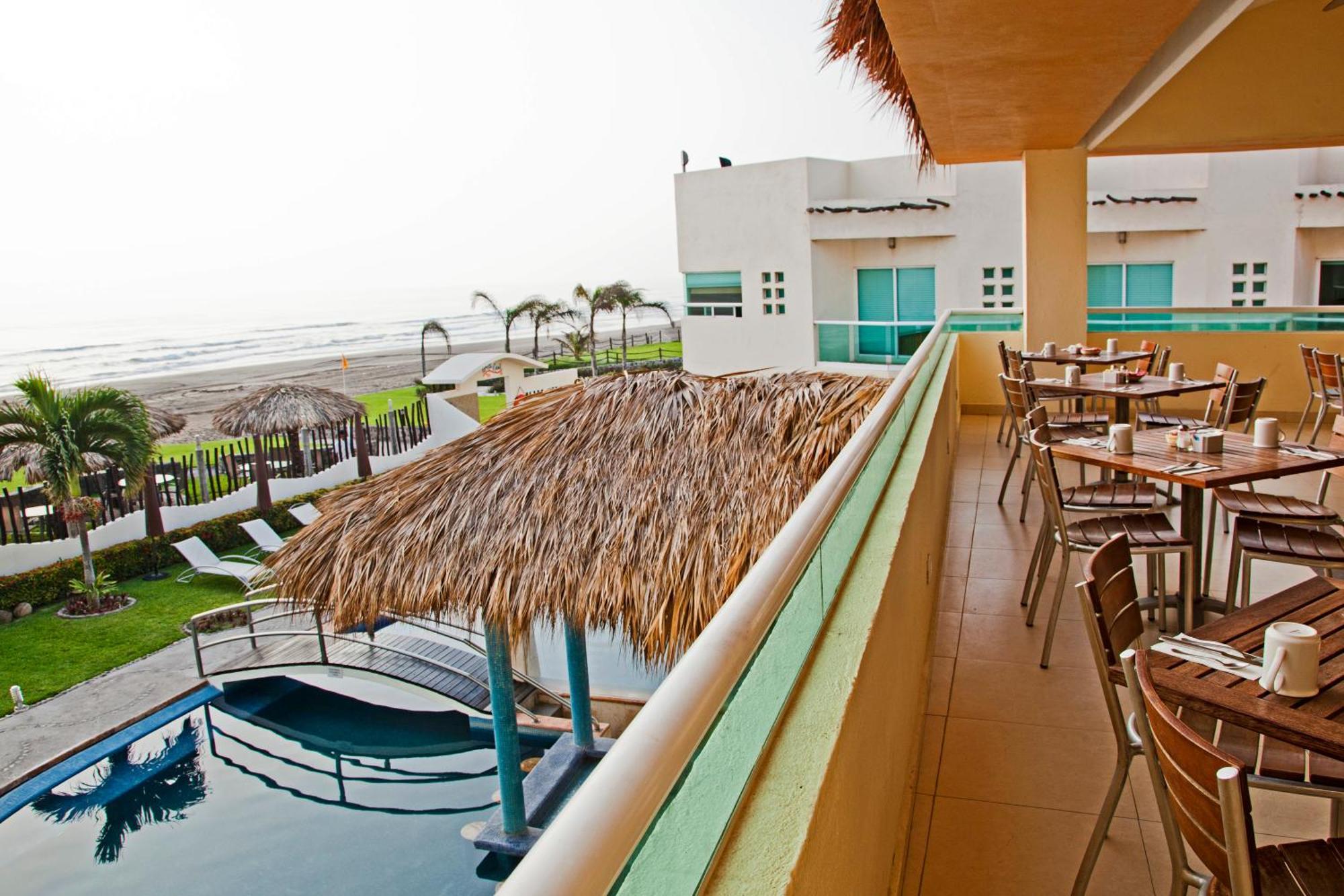 Artisan Playa Esmeralda Family Beach Hotel Playa Chachalacas エクステリア 写真
